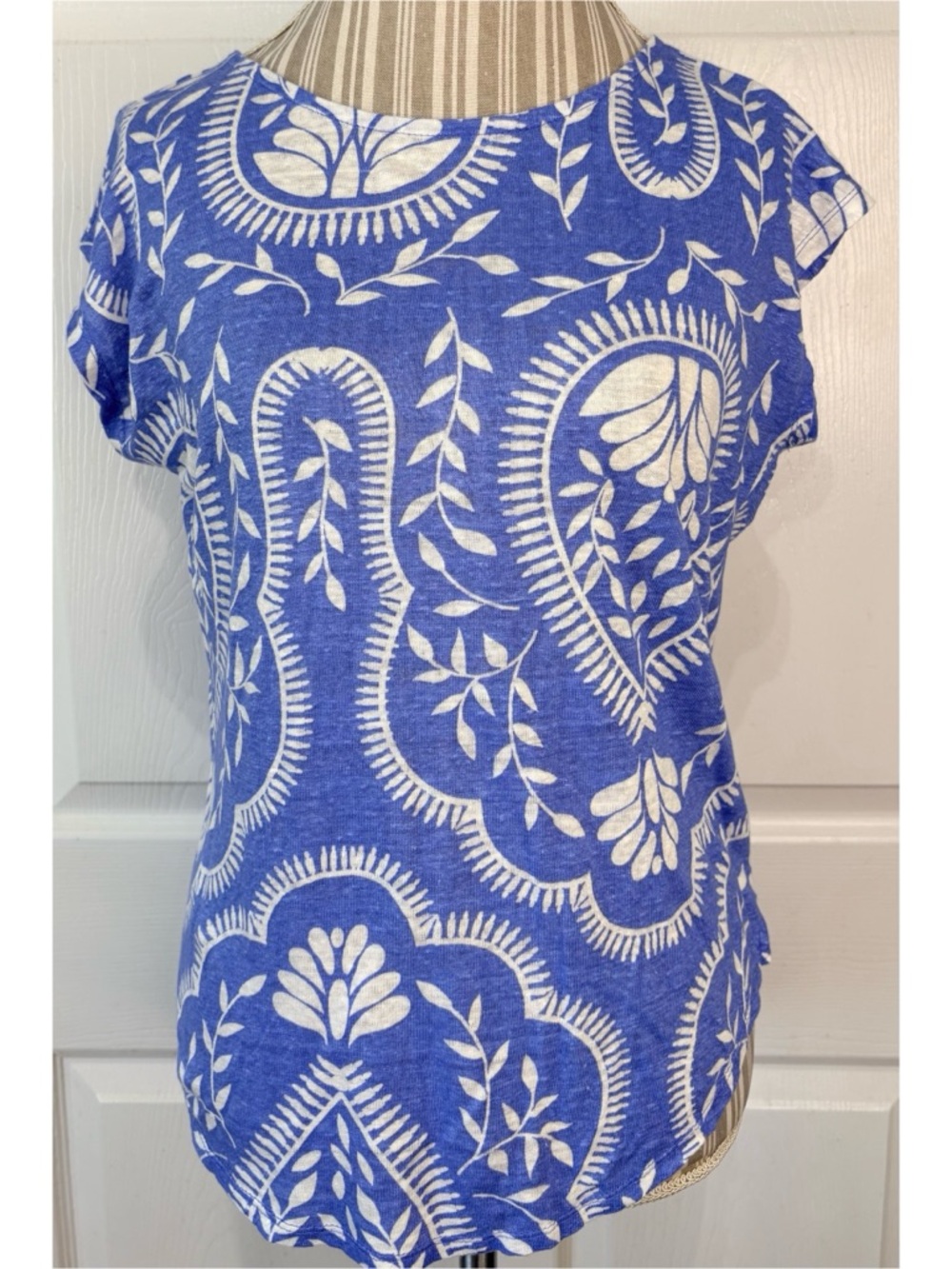 JOIE 100% Linen Periwinkle Blue Floral T-Shirt Size Medium